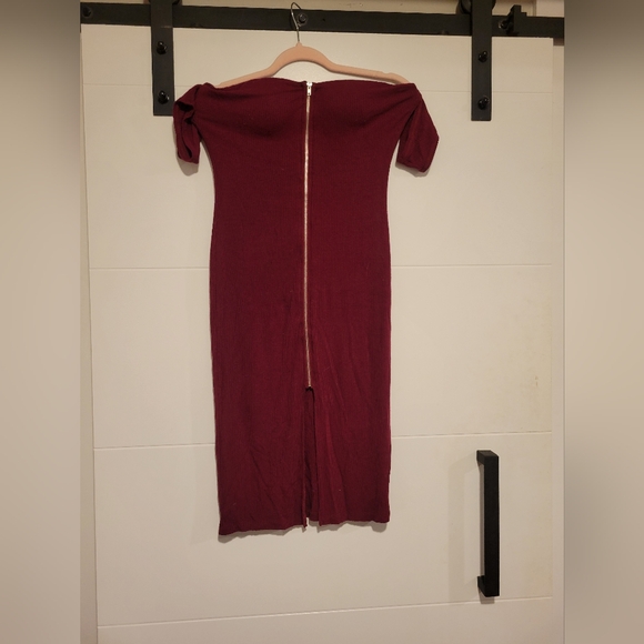 Used FashionNova Maroon Long Dress with Zipper Off the Shoulder Mini Sleeves - Picture 1 of 4